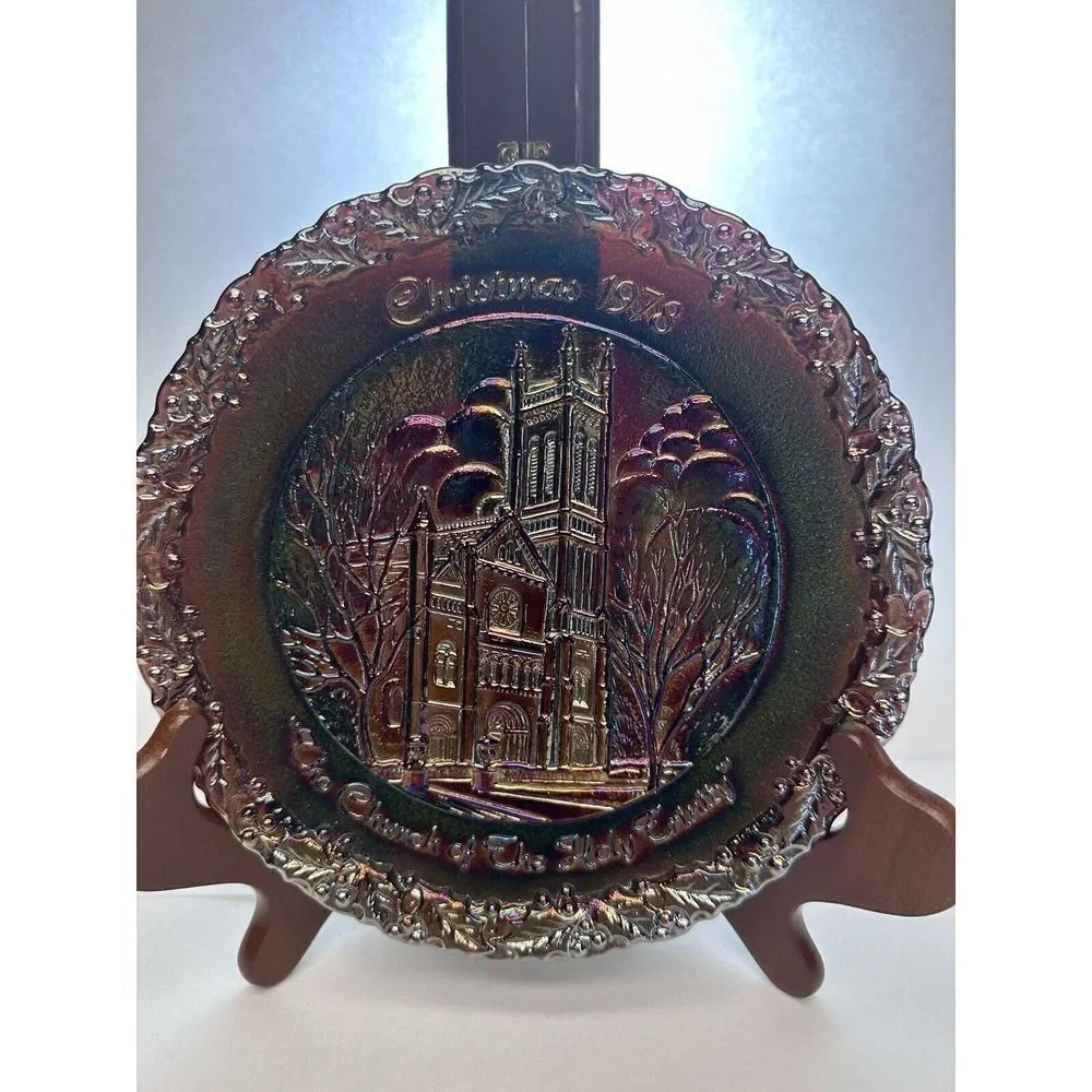 Fenton Iridescent Carnival Glass 1978 Christmas in America Holy Trinity 8